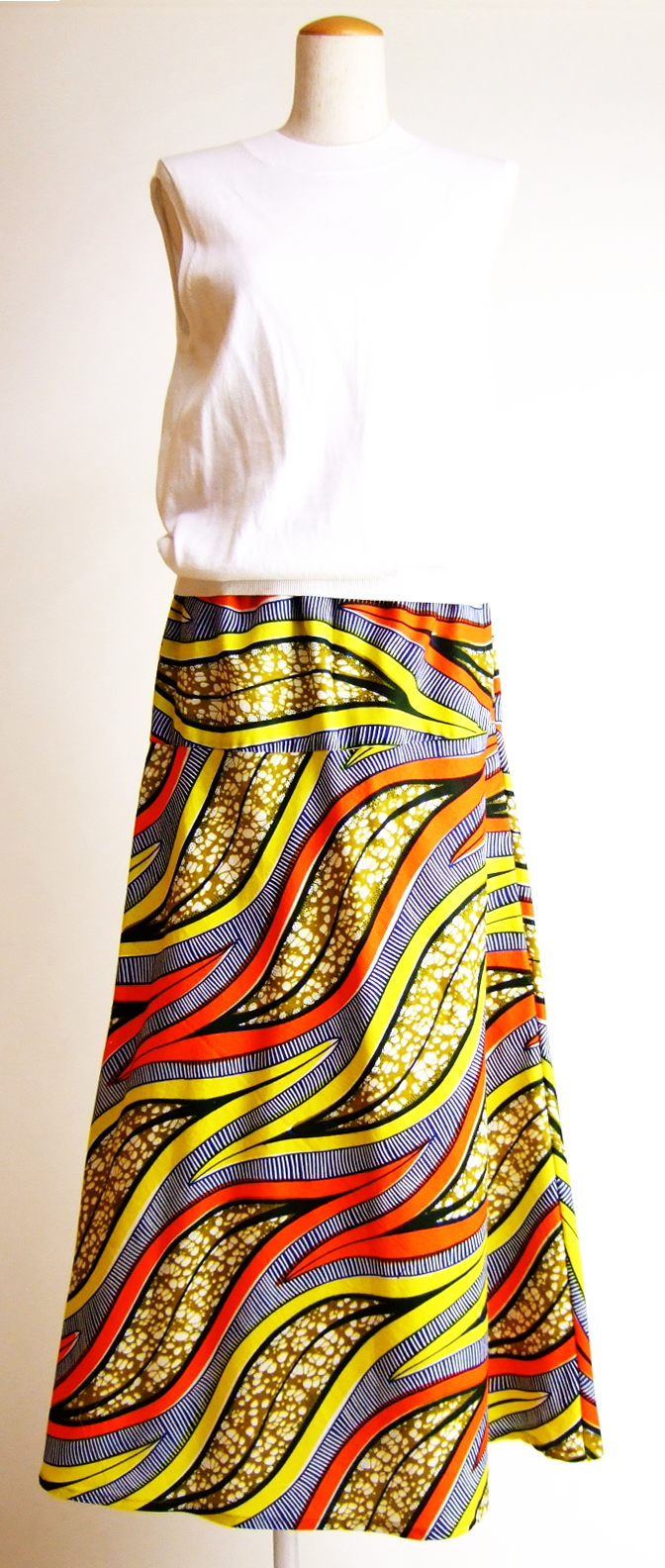 アフリカ柄マキシスカート　african print アフリカンプリントの服　大人のエスニック・アフリカンプリント衣料